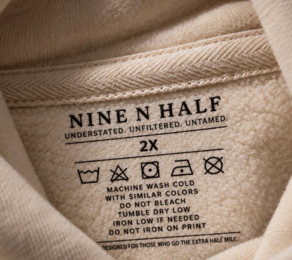     Bone cream hoodie heavyweight fabric, ribbed cuff and reinforced stitching Neck label